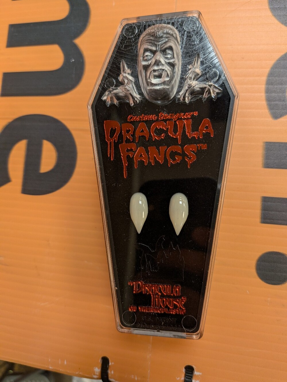 Brand New Large Vampire Fangs